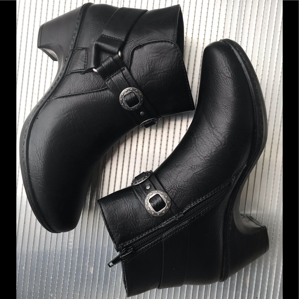 EASY STREET BAILEY WOMEN’S BOOTIES BLACK